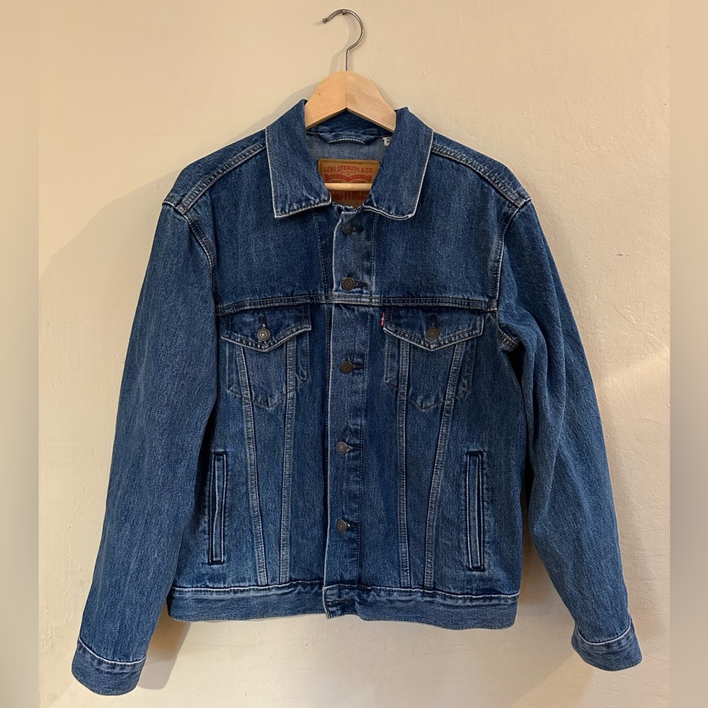 Brand new men’s Levi denim jacket